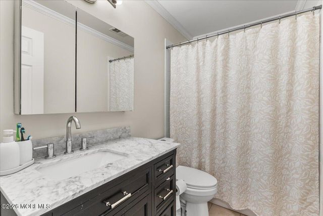 2 Devonshire Drive, Hazlet, NJ 07730