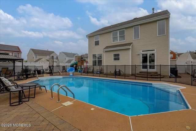 2 Devonshire Drive, Hazlet, NJ 07730