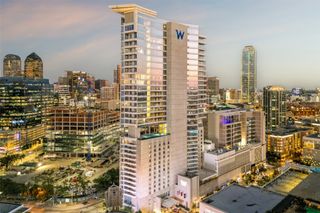 2430 Victory Park Lane 2509, Dallas, TX 75219