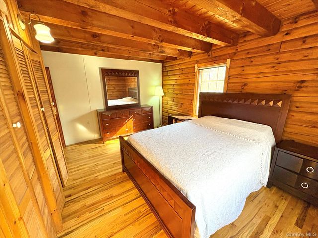 33 O'Brian Road, Middletown, NY 10940