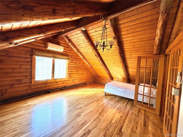 33 O'Brian Road, Middletown, NY 10940