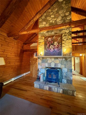 33 O'Brian Road, Middletown, NY 10940