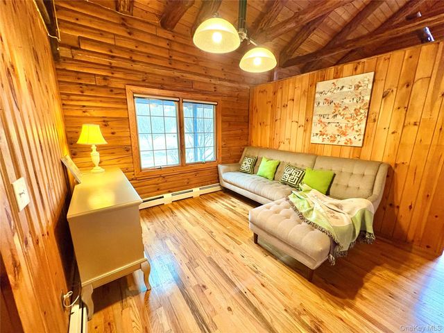 33 O'Brian Road, Middletown, NY 10940