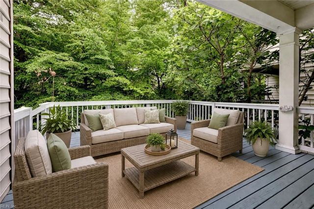 6619 Rexford LN, Williamsburg, VA 23188