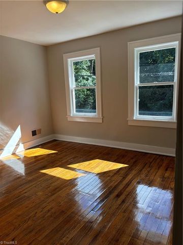 1300 W Market Street, Greensboro, NC 27403