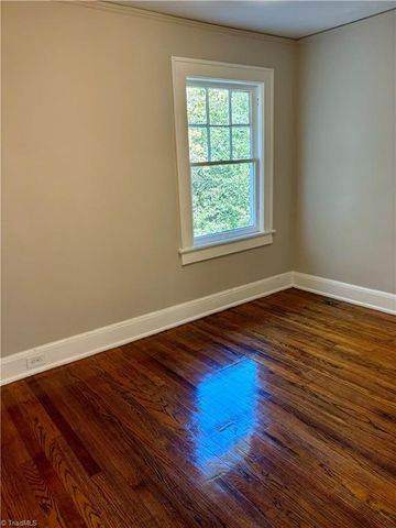1300 W Market Street, Greensboro, NC 27403
