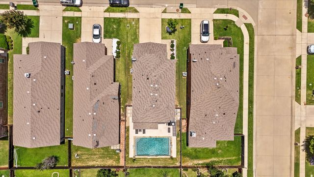 8805 Deadwood Lane, Aubrey, TX 76227