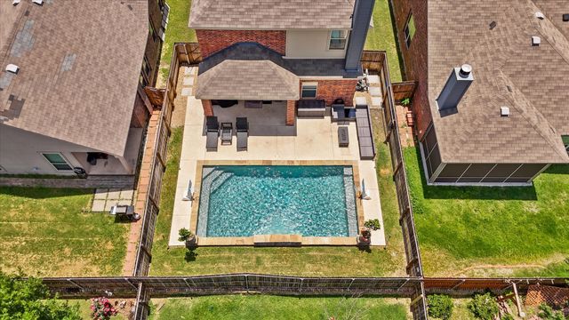 8805 Deadwood Lane, Aubrey, TX 76227