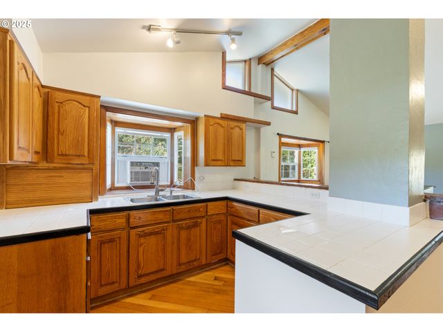 721 COLE Rd, Oakland, OR 97462