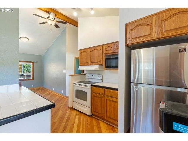 721 COLE Rd, Oakland, OR 97462