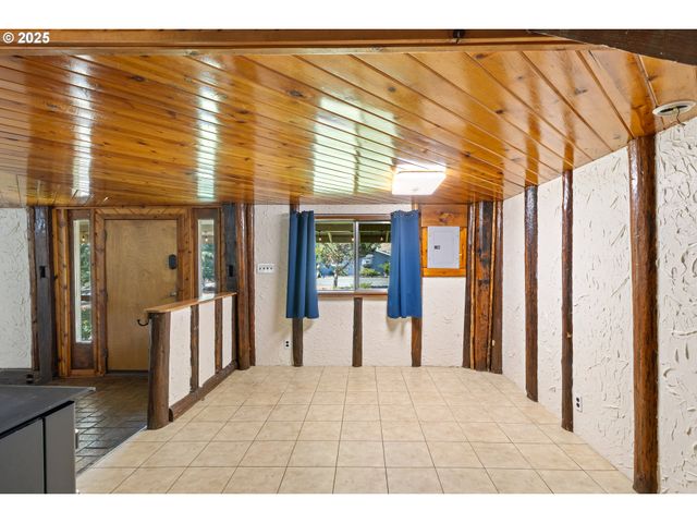 721 COLE Rd, Oakland, OR 97462