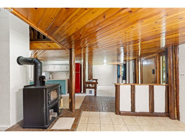 721 COLE Rd, Oakland, OR 97462