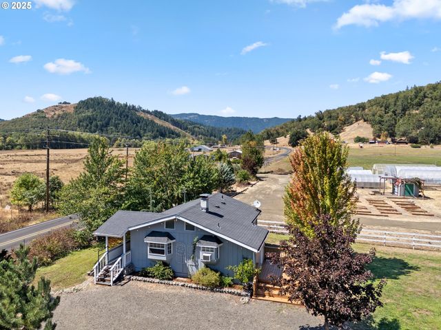 721 COLE Rd, Oakland, OR 97462