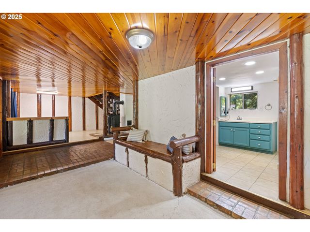 721 COLE Rd, Oakland, OR 97462