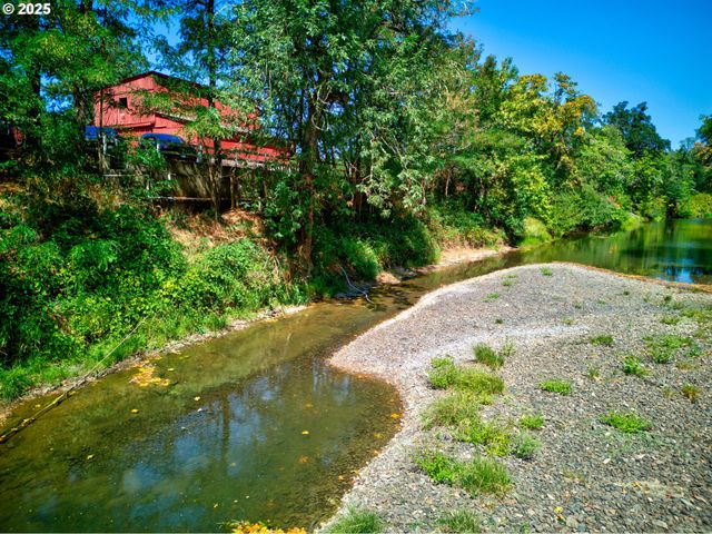 721 COLE Rd, Oakland, OR 97462