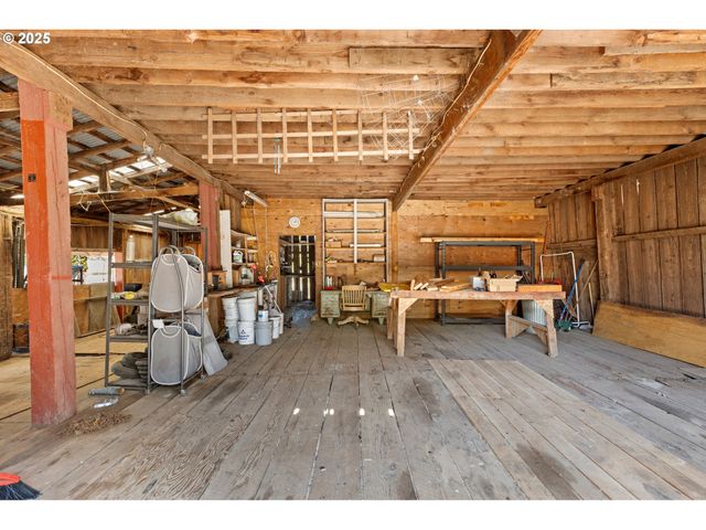 721 COLE Rd, Oakland, OR 97462