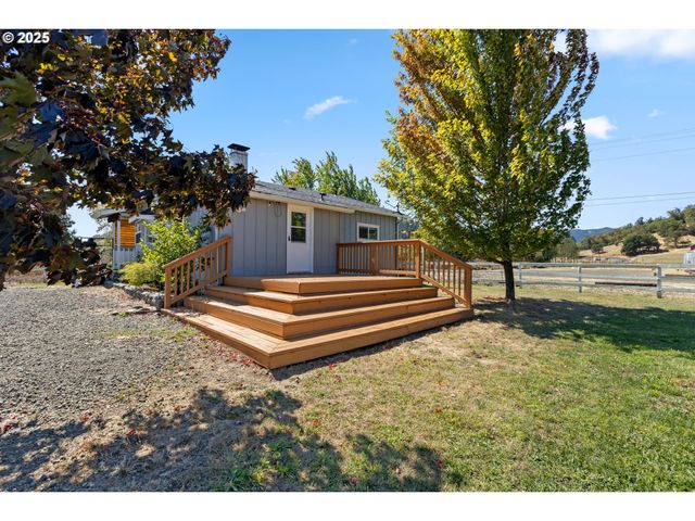 721 COLE Rd, Oakland, OR 97462