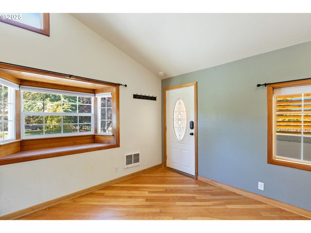 721 COLE Rd, Oakland, OR 97462