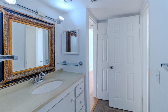 4859 Cedar Springs Road 234, Dallas, TX 75219