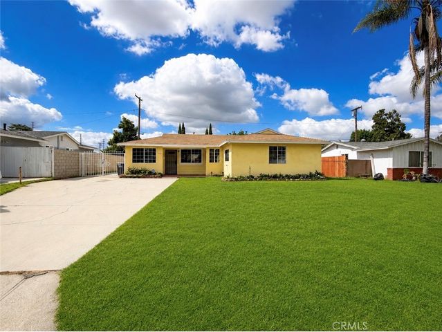 1022 W Grovecenter, West Covina, CA 91790