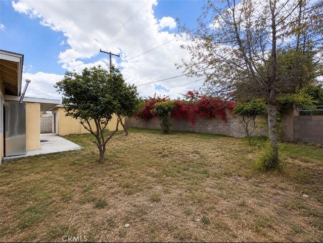 1022 W Grovecenter, West Covina, CA 91790
