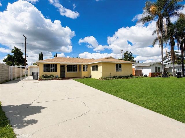 1022 W Grovecenter, West Covina, CA 91790