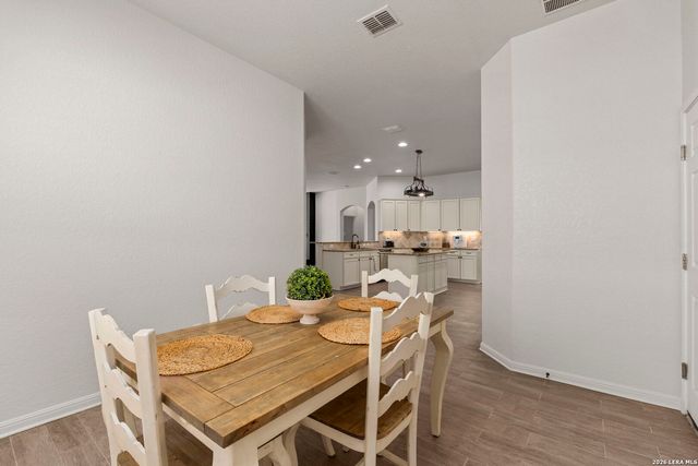 221 Ludwig Dr, Boerne, TX 78006