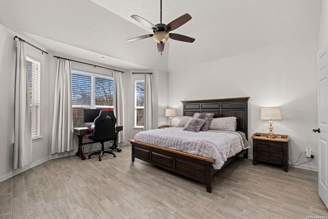 221 Ludwig Dr, Boerne, TX 78006