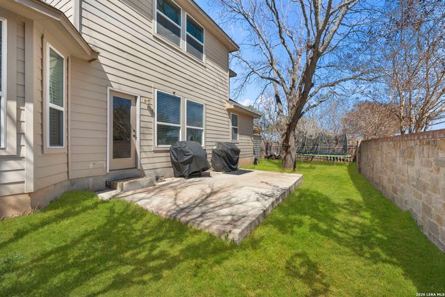 221 Ludwig Dr, Boerne, TX 78006