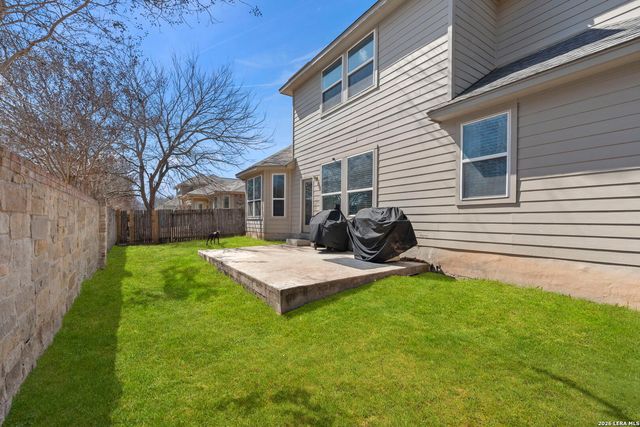 221 Ludwig Dr, Boerne, TX 78006