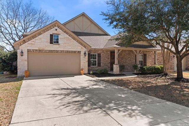 221 Ludwig Dr, Boerne, TX 78006