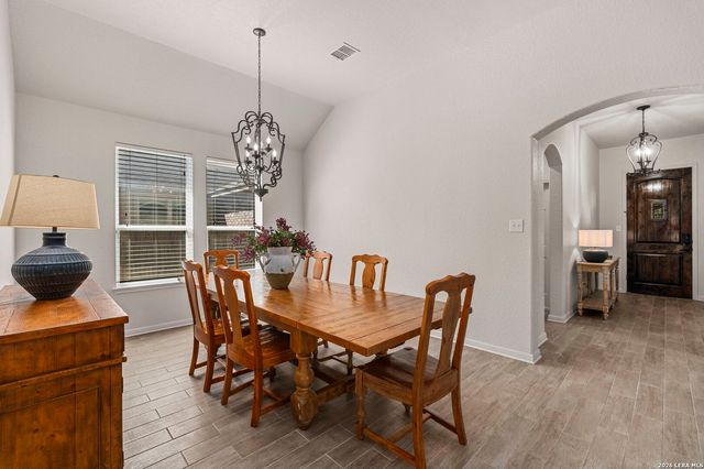 221 Ludwig Dr, Boerne, TX 78006