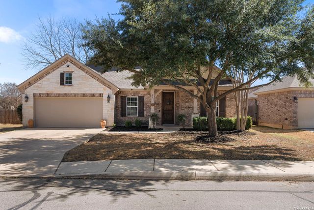 221 Ludwig Dr, Boerne, TX 78006