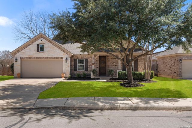 221 Ludwig Dr, Boerne, TX 78006