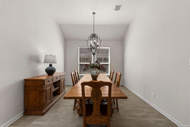 221 Ludwig Dr, Boerne, TX 78006