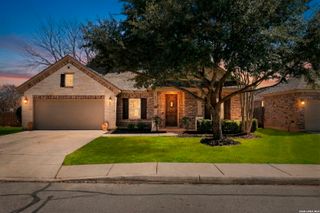 221 Ludwig Dr, Boerne, TX 78006