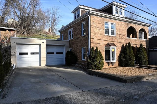 1102 Wilhelm Avenue, South Park, PA 15236