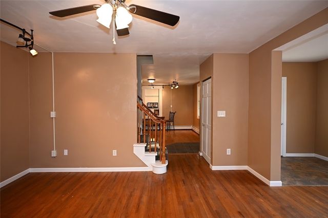 1102 Wilhelm Avenue, South Park, PA 15236