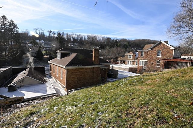 1102 Wilhelm Avenue, South Park, PA 15236