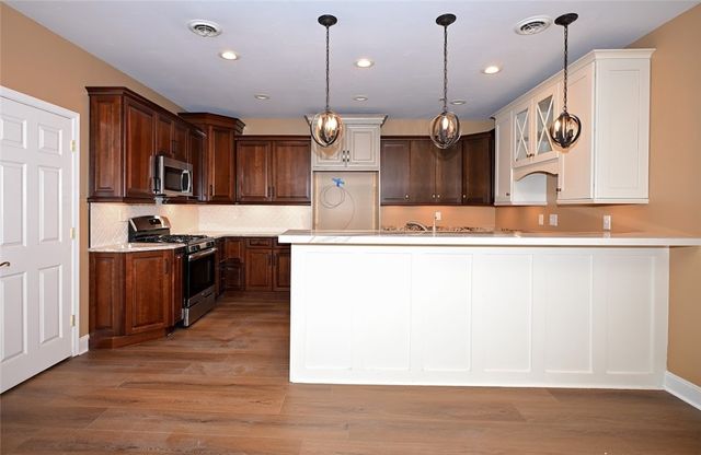 1102 Wilhelm Avenue, South Park, PA 15236