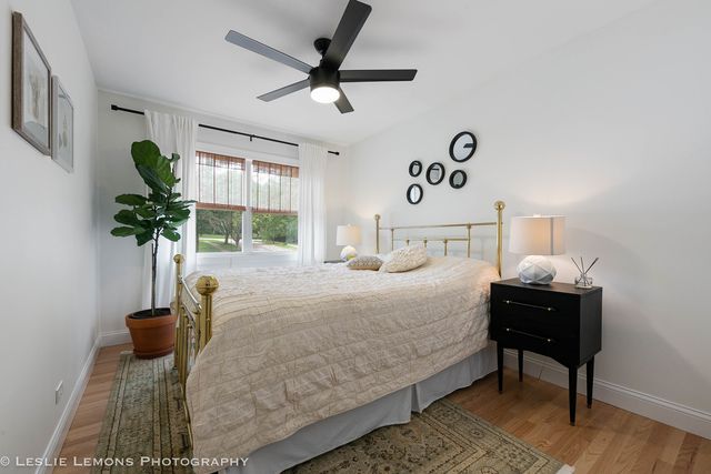 685 Milton Drive, Naperville, IL 60563