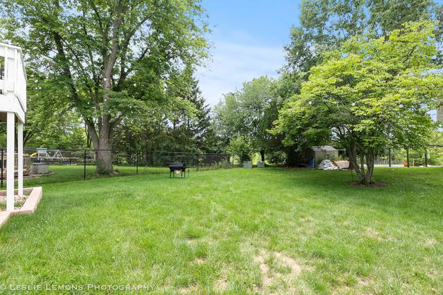 685 Milton Drive, Naperville, IL 60563