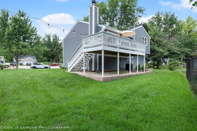 685 Milton Drive, Naperville, IL 60563