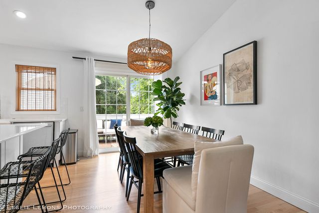 685 Milton Drive, Naperville, IL 60563