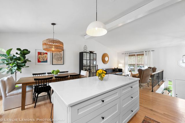 685 Milton Drive, Naperville, IL 60563