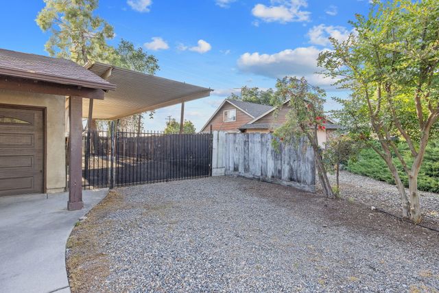 30955 Tower Road, Visalia, CA 93292