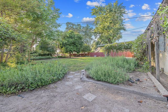 30955 Tower Road, Visalia, CA 93292