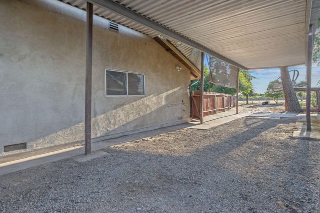 30955 Tower Road, Visalia, CA 93292