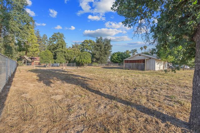 30955 Tower Road, Visalia, CA 93292