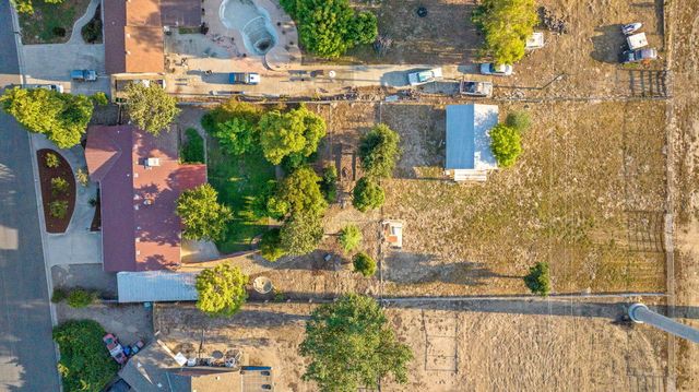 30955 Tower Road, Visalia, CA 93292